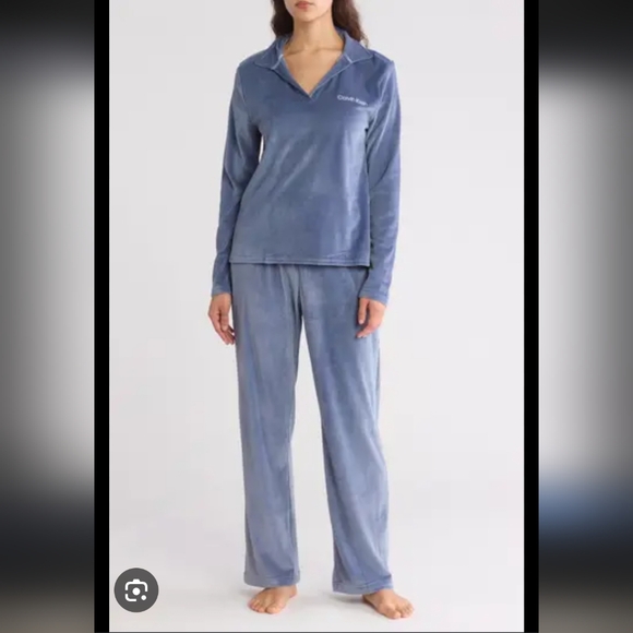 Calvin Klein Sweaters - Calvin Klein Women's V-Neck Sweater in Slate